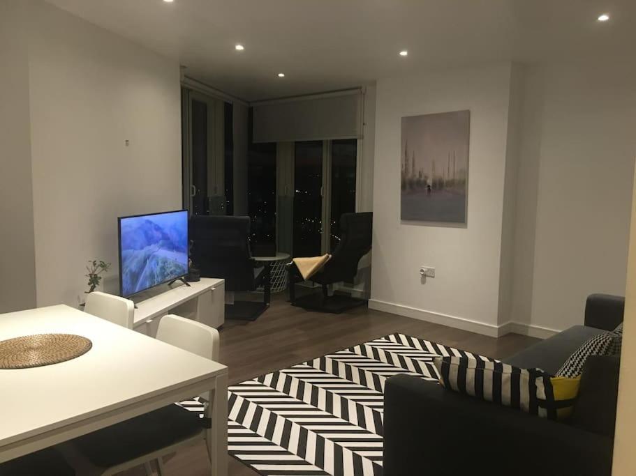 Grand Serviced Apartment***** Croydon kerület Kültér fotó
