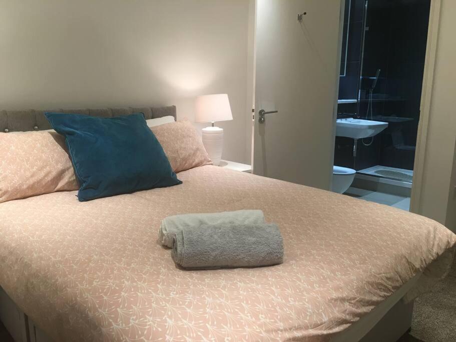 Grand Serviced Apartment***** Croydon kerület Kültér fotó